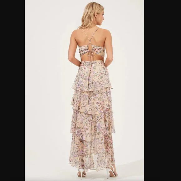 ASTR The Label Rosana Tiered Floral Dress NWT - Picture 3 of 6